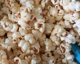 Foto langkah ke 3 dari resep Popcorn Karamel.