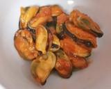 Foto del paso 1 de la receta: Arroz con mejillones en salsa de vieiras