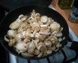 A picture of step 5 of Marinated green onions.