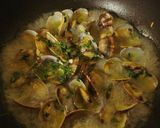 A picture of step 14 of Authentic Vongole Bianco Clam Pasta.