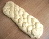 A picture of step 9 of Hefezopf (German Bread).