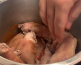 Foto del paso 7 de la receta: Manitas de cerdo con alubias