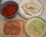 A picture of step 1 of Tomato Mapo Doufu with Minced Chicken.