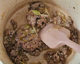 Foto langkah ke 3 dari resep Mini Beef Pizza.