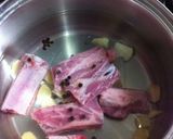 A picture of step 2 of Spare Rib Ginger Stew.