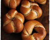 A picture of step 8 of Wheat Bran and Walnut Bagels.