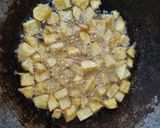 Foto langkah ke 3 dari resep Sambal Goreng Kentang Pete.