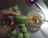 A picture of step 22 of Matcha Green Tea Macarons.