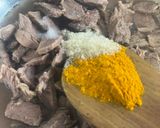 Gambar langkah 1 resipi Daging Goreng Belengas.