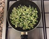 Foto del paso 3 de la receta Revuelto de cebolla y calalacín