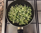 Foto del paso 3 de la receta: Revuelto de cebolla y calalacín