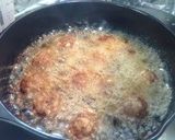 A picture of step 4 of Crispy and Fluffy Meatballs with Sweet-Sour Sauce.