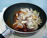 A picture of step 2 of Spicy Egg With Onion/ Sambal Telur Dan Bawang.