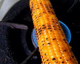 A picture of step 3 of Grilled Corn on the Cob.