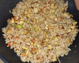 Foto langkah ke 5 dari resep Nasi Goreng Mentega.