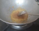 A picture of step 6 of Rajgira jaggery tart with caramelized apple and nuts.