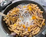 Une image de l'étape 14 de Gratin de macaronis au jambon cru, poivron jaune et emmental.