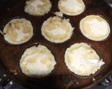 Foto langkah ke 5 dari resep Martabak telor mini.