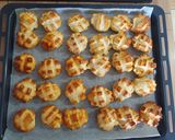 Hagymás, burgonyás pogácsa recept fázis 3 fotója