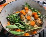 Une image de l'étape 15 de Rôti de porc mariné aux carottes et herbes aromatiques.