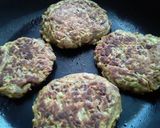 Foto del paso 5 de la receta: Hambuguesas🍔 de arvejas con tajadas de plátano🍌 maduro