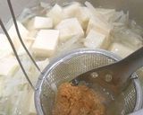 A picture of step 5 of Julienned Daikon Radish & Silken Tofu Miso Soup.