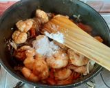 A picture of step 3 of Stir Fry Prawns.
