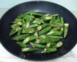 A picture of step 1 of Okra With Sichuan Peppercorn Salt.