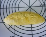 A picture of step 8 of Double Curry Wiener Sausage Bread with French Bread Dough.