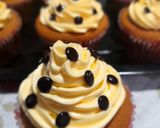 Foto langkah ke 5 dari resep Chocolate Yoghurt Cupcake.