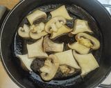 Foto del passaggio 4 della ricetta Vellutata di Funghi con Patate Rosse e Briciole di Speck Croccante