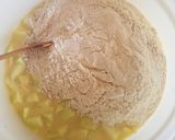 Foto del paso 3 de la receta: Pastel de manzana con yogurt