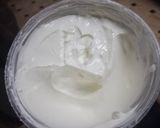A picture of step 1 of Greek yogurt & strawberry lassi.