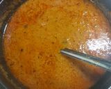 A picture of step 5 of Chicken kababs with gravy.