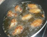 Foto langkah ke 3 dari resep Buffalo Wings.