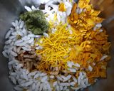 ભેળ (Bhel Recipe In Gujarati) રેસીપી સ્ટેપ2ફોટો