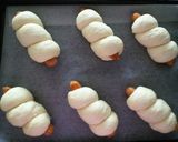 A picture of step 7 of Cheese Wiener Sausage Buns.