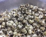 Hình bước làm 4 của món Bắp rang oreo