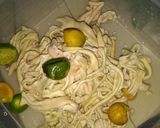 Foto langkah ke 1 dari resep Usus ayam kemangi bumbu kuning.
