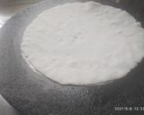 तांदळाची भाकरी (tandalachi bhakhri recipe in marathi) रेसिपी स्टेप 4 फोटो 