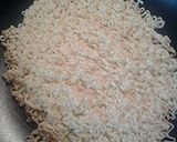A picture of step 1 of Stirfried spicy tuna salad.