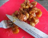 A picture of step 2 of Easy Teriyaki Chicken Pizza.