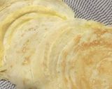 A picture of step 11 of Pancake Mix Strawberry Crepes.
