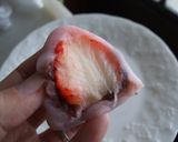 A picture of step 11 of Strawberry Daifuku Strawberry Princesses.