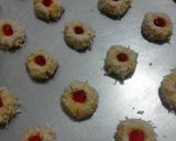 Foto langkah ke 7 dari resep Thumprint cookies with cheese.