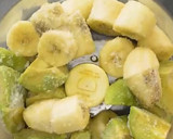 A picture of step 2 of Avocado and Banana Smooth.