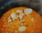 Foto del paso 10 de la receta: Garbanzos con sepia y langostinos