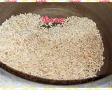 A picture of step 1 of Murmuray Ki Chikki.
