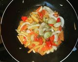 Foto langkah ke 2 dari resep Udang Goreng Asam Manis a la Saori Saus Asam Manis.