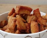A picture of step 2 of Deep Fried Pork Lard.